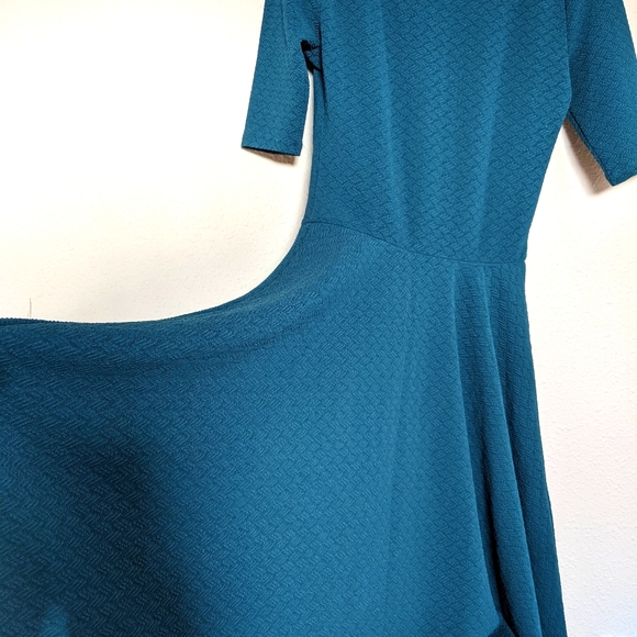 GREEN LuLaRoe Nicole (M) - Picture 5 of 6